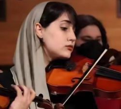 صنم پوربابایی