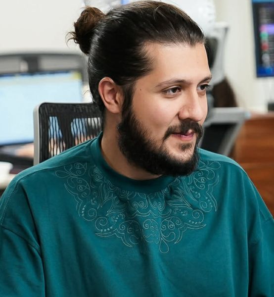 پرونده:علی بهروز.jpg