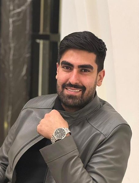 پرونده:یونس مومنی.jpg