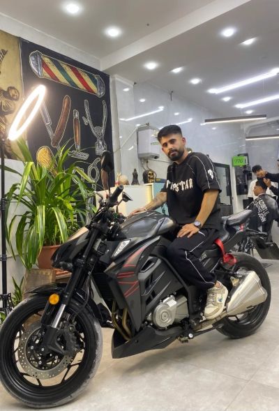 عرشیا احمدپور 3.jpg