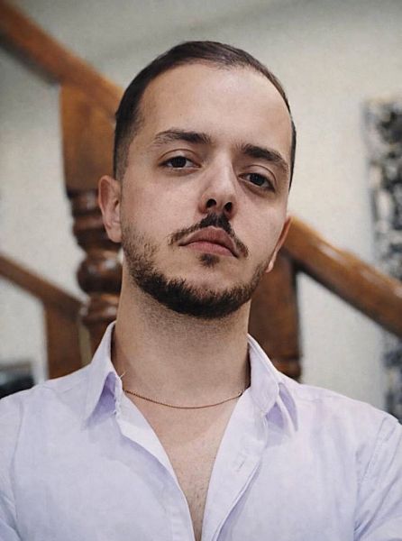 پرونده:امیرحسین رازگردانی.jpg