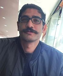 میلاد حسینی