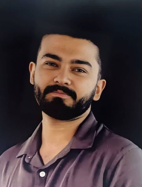 پرونده:حسین باشتنی.jpg