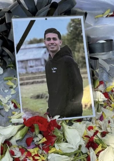 مانی صفرپور 3.jpg