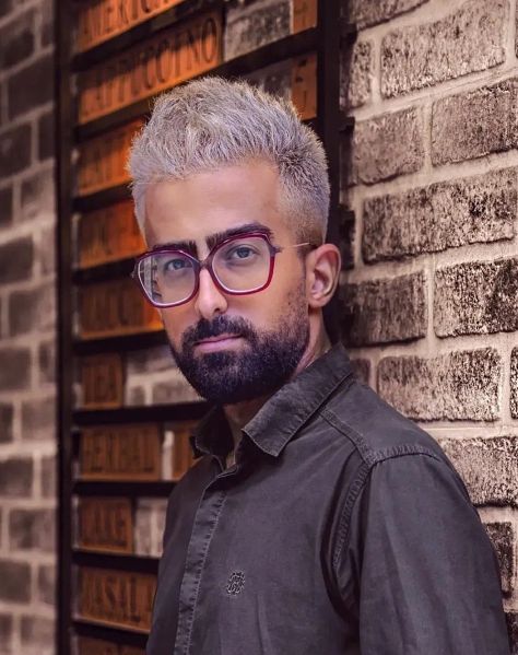 پرونده:آرش طلوع.jpg