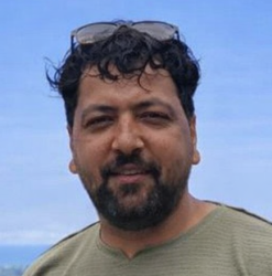 مهدی خاکپور