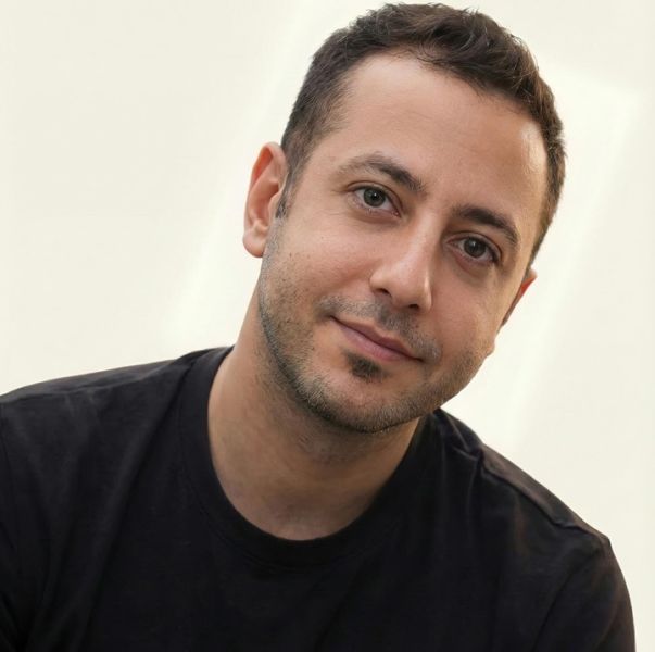 پرونده:آرمان قهرمانی.jpg