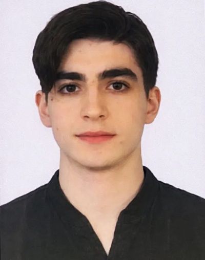 آرمان حاجی‌یوسفی.jpg