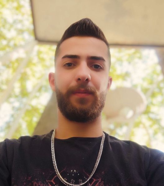 پرونده:قاسم (اميد) عيوض‌زاده.jpg