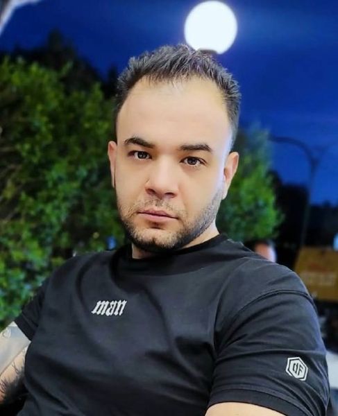 پرونده:علی علوی.jpg