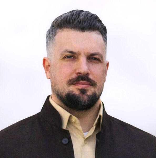 پرونده:مسعود صادقی.jpg